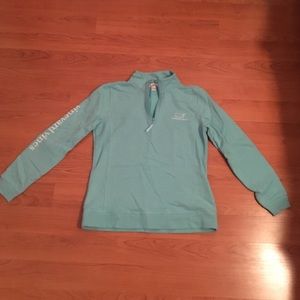 Vineyard Vines sweatshirt